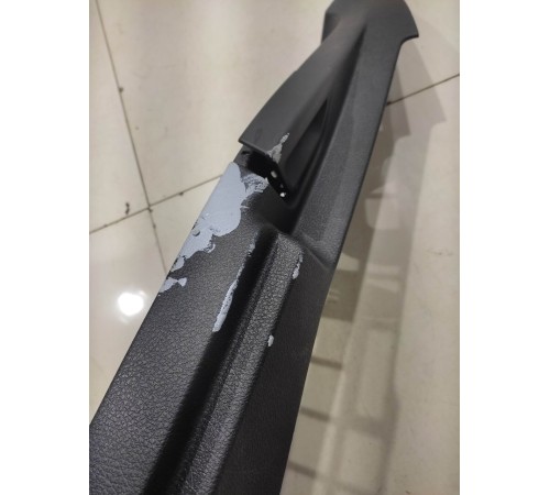 Обшивка багажника (левая)