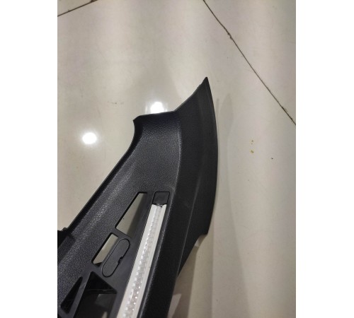 Обшивка багажника (левая)