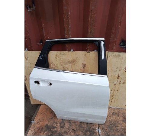 Дверь задняя правая