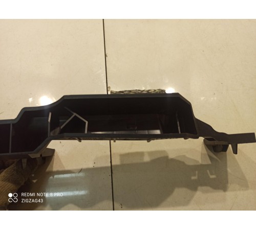 Кронштейн двери(задний правый)