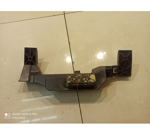 Кронштейн двери(задний правый)