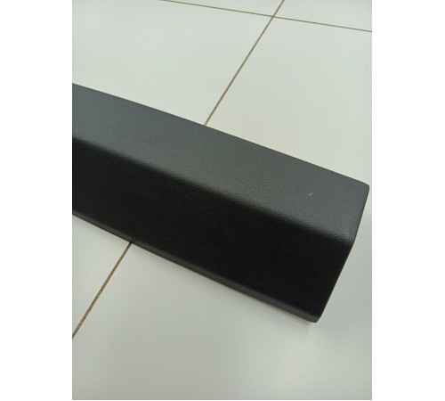 Накладка крышки багажника верхняя