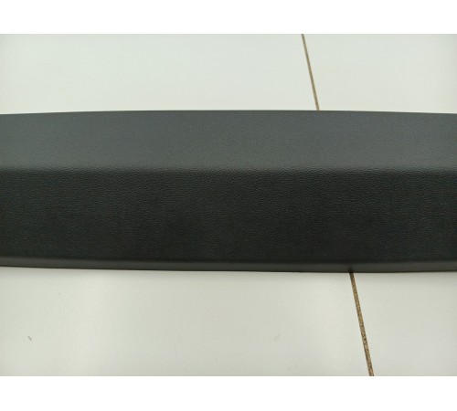 Накладка крышки багажника верхняя