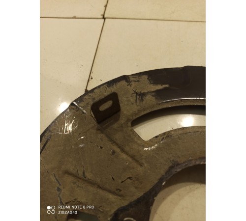 Кожух тормозного диска (задний, правый)