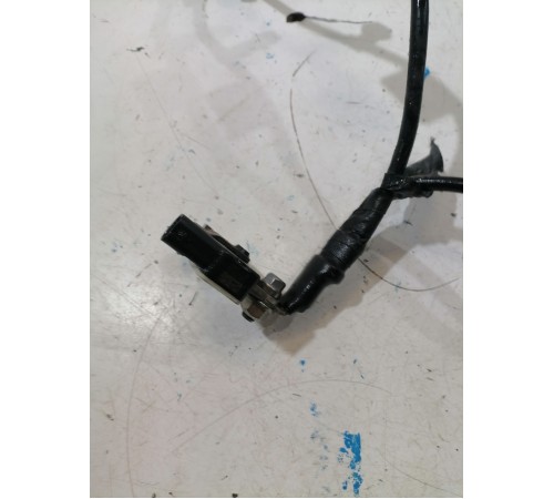 Клемма аккумулятора 