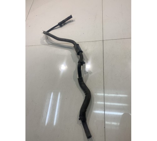 Патрубок системы охлаждения