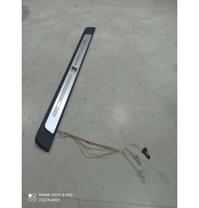 Накладка порога (передняя правая)