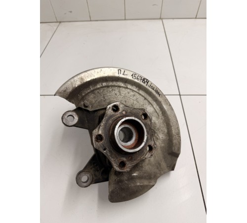 Кулак поворотный передний левый