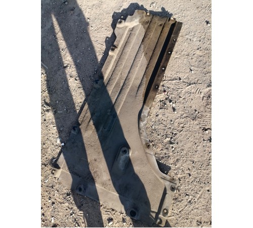 Защита днища передняя левая