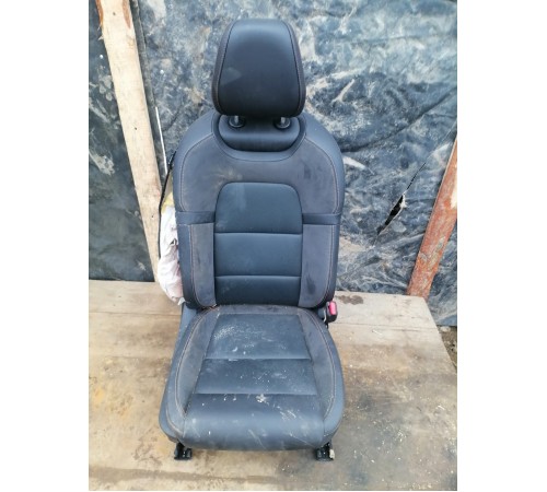 Сиденье переднее правое