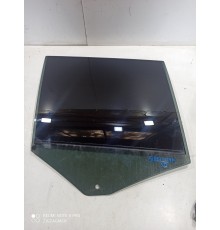 Стекло двери (заднее правое)