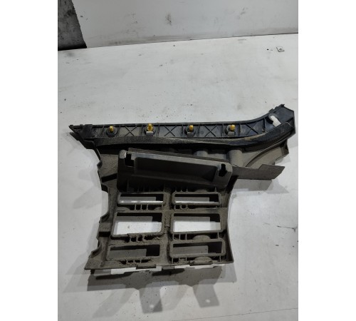 Кронштейн(крепление) заднего бампера правый