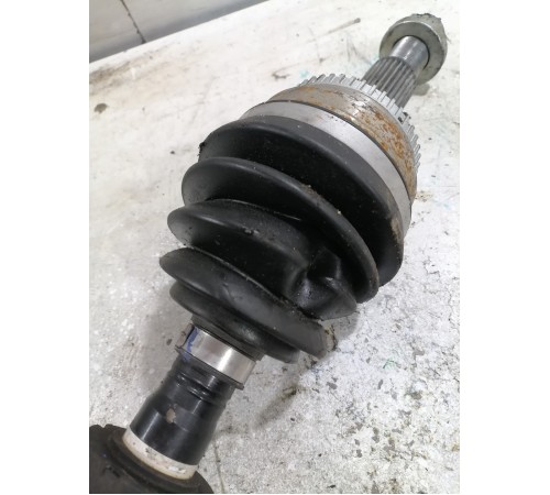 Привод передний правый