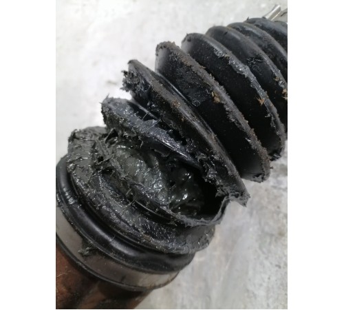 Привод передний правый