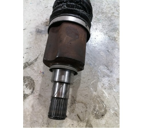 Привод передний правый