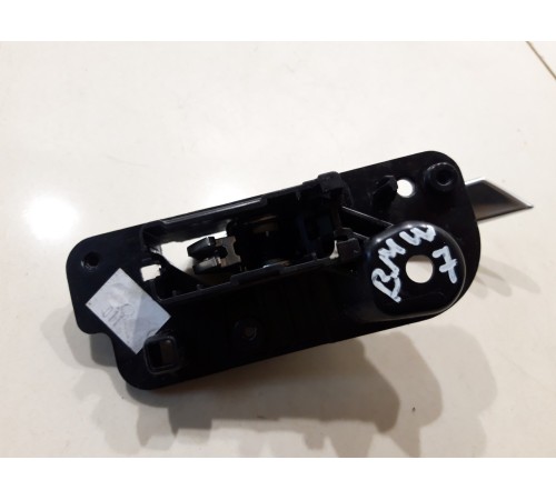 Ручка двери (передняя левая внутренняя)