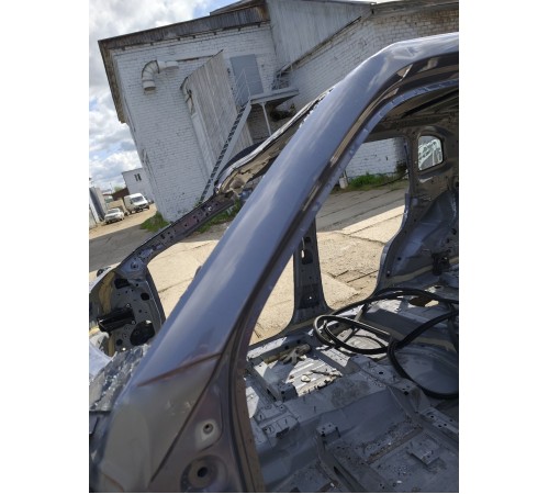 Стойка лобового стекла левая