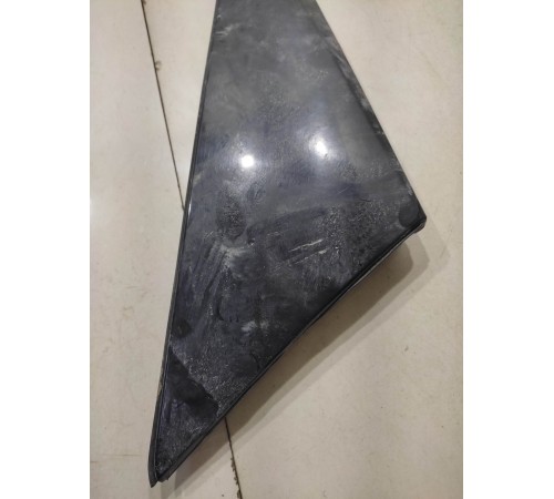 Накладка двери багажника (правая)