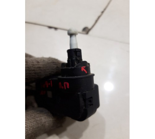 Моторчик корректора фары(правый)