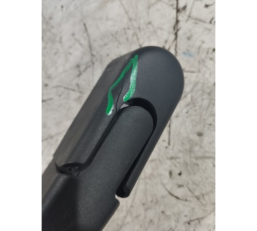 Поводок крышки багажника