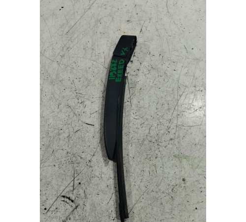 Поводок крышки багажника