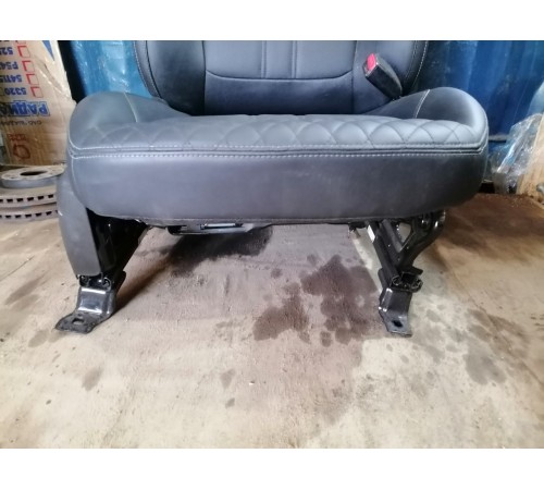 Сиденье переднее правое