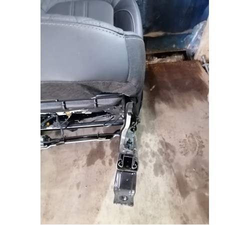 Сиденье переднее правое