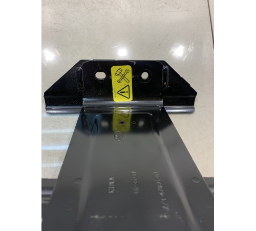 Кронштейн запасного колеса