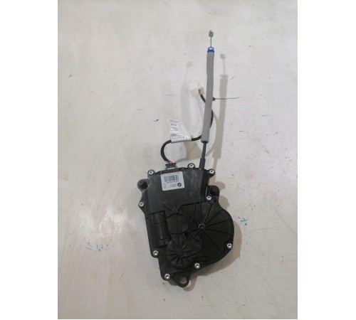 Доводчик крышки багажника