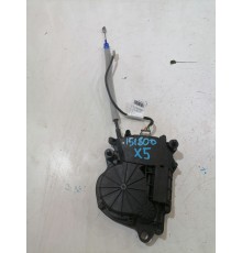 Доводчик крышки багажника