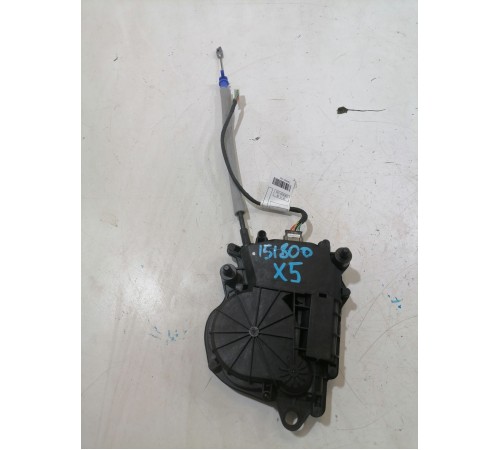 Доводчик крышки багажника