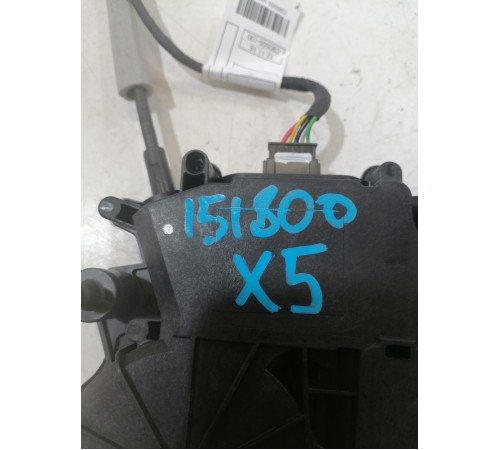 Доводчик крышки багажника