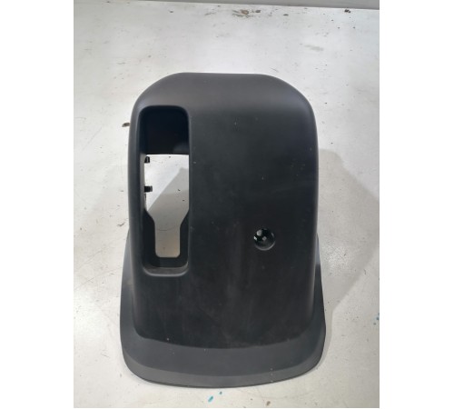 Кожух рулевой колонки нижний