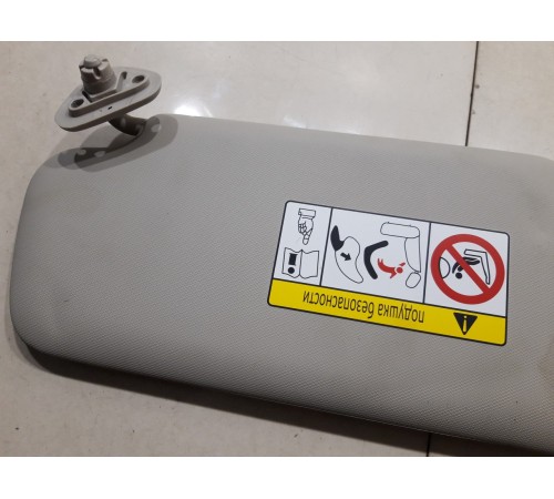 Козырек солнцезащитный(правый)