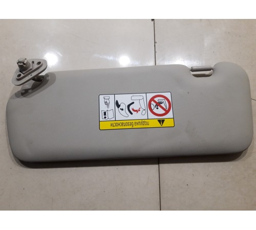 Козырек солнцезащитный(правый)