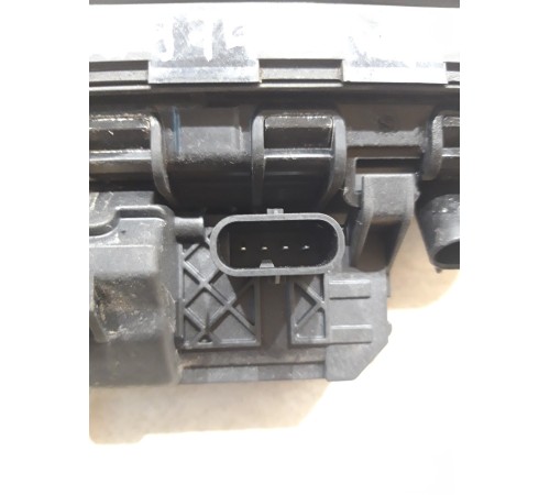 Камера заднего вида с ручкой открывания багажника