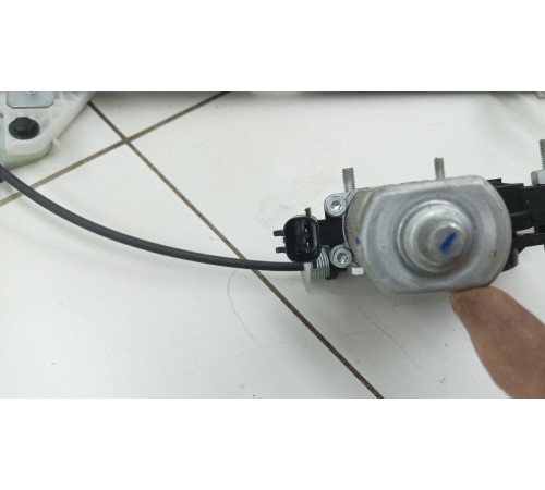 Стеклоподъемник двери задний правый