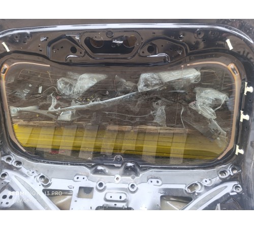 Крышка багажника со стеклом