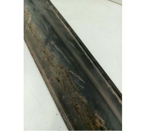 Молдинг двери передний левый (нижний)