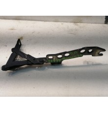 Петля капота правая