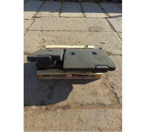 Сиденье третьего ряда