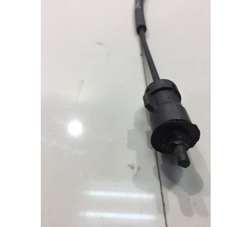 Трос открывания крышки бака