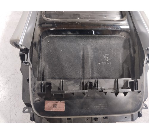 Накладка ящик центральной консоли