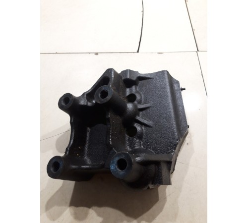 Опора двигателя правая