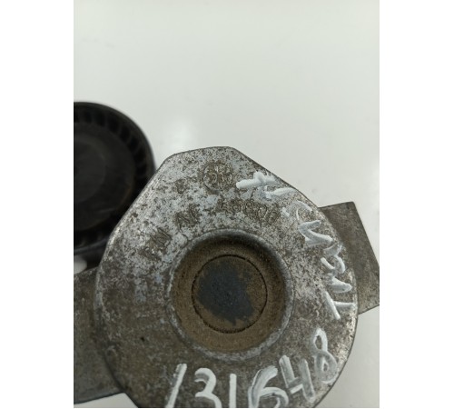 Ролик натяжитель приводного ремня