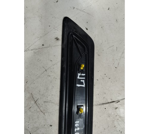 Накладка порога (передняя левая)