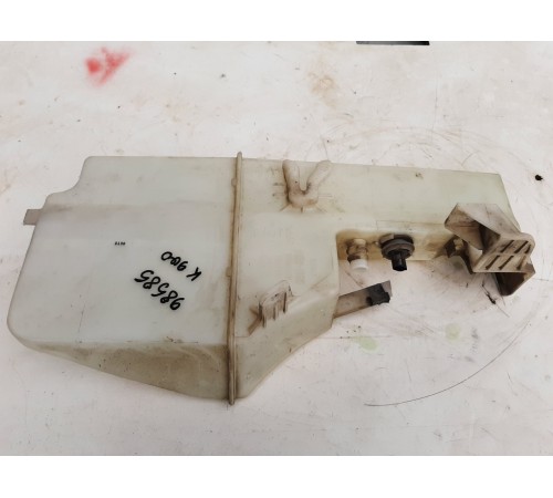 Бачок омывателя