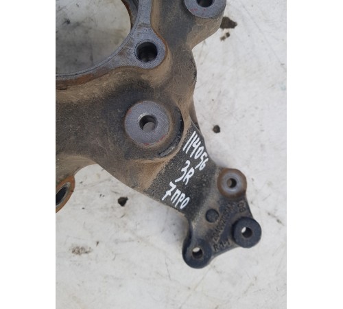 Кулак поворотный задний правый