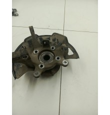 Кулак передний правый