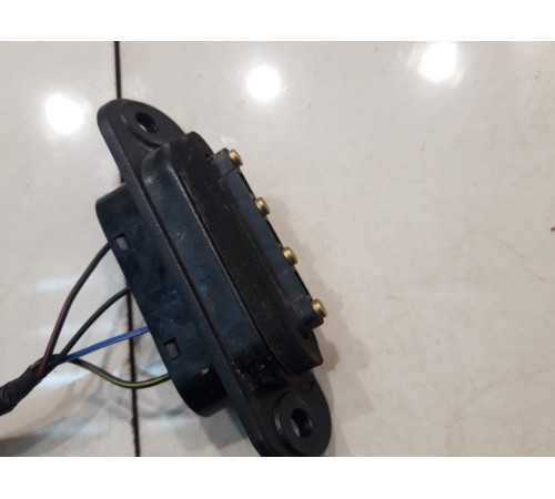 Контактный выключатель сдвижной двери правый